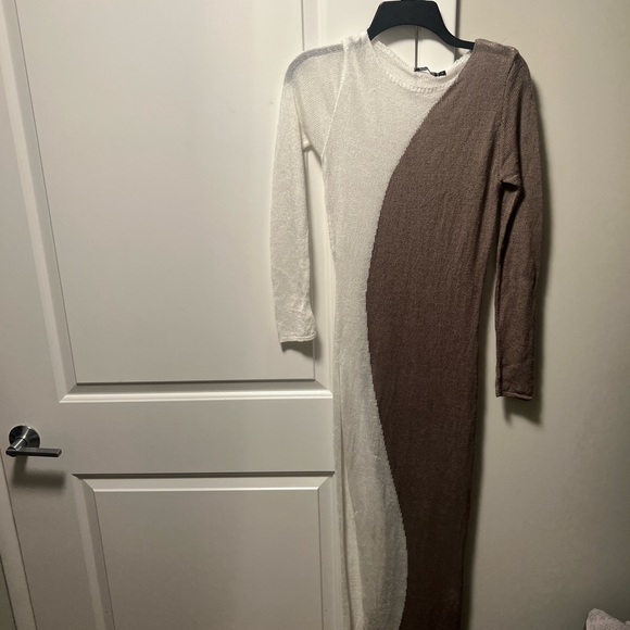 SHEER KNIT CONTRAST SLIT MAXI BEACH DRESS - Picture 7 of 8